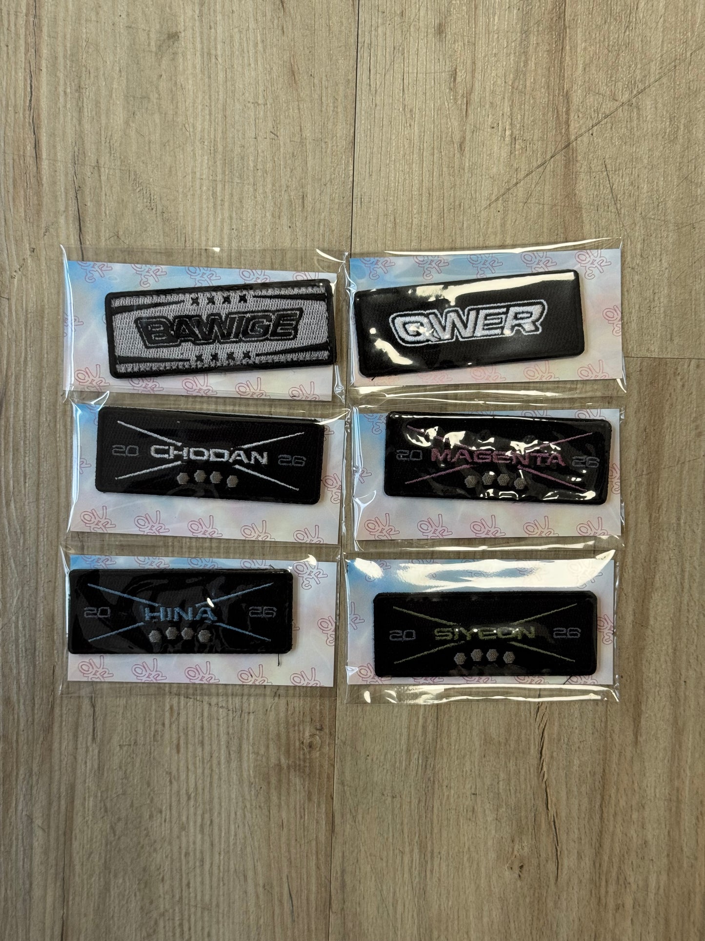 In-stock| QWER Wappen