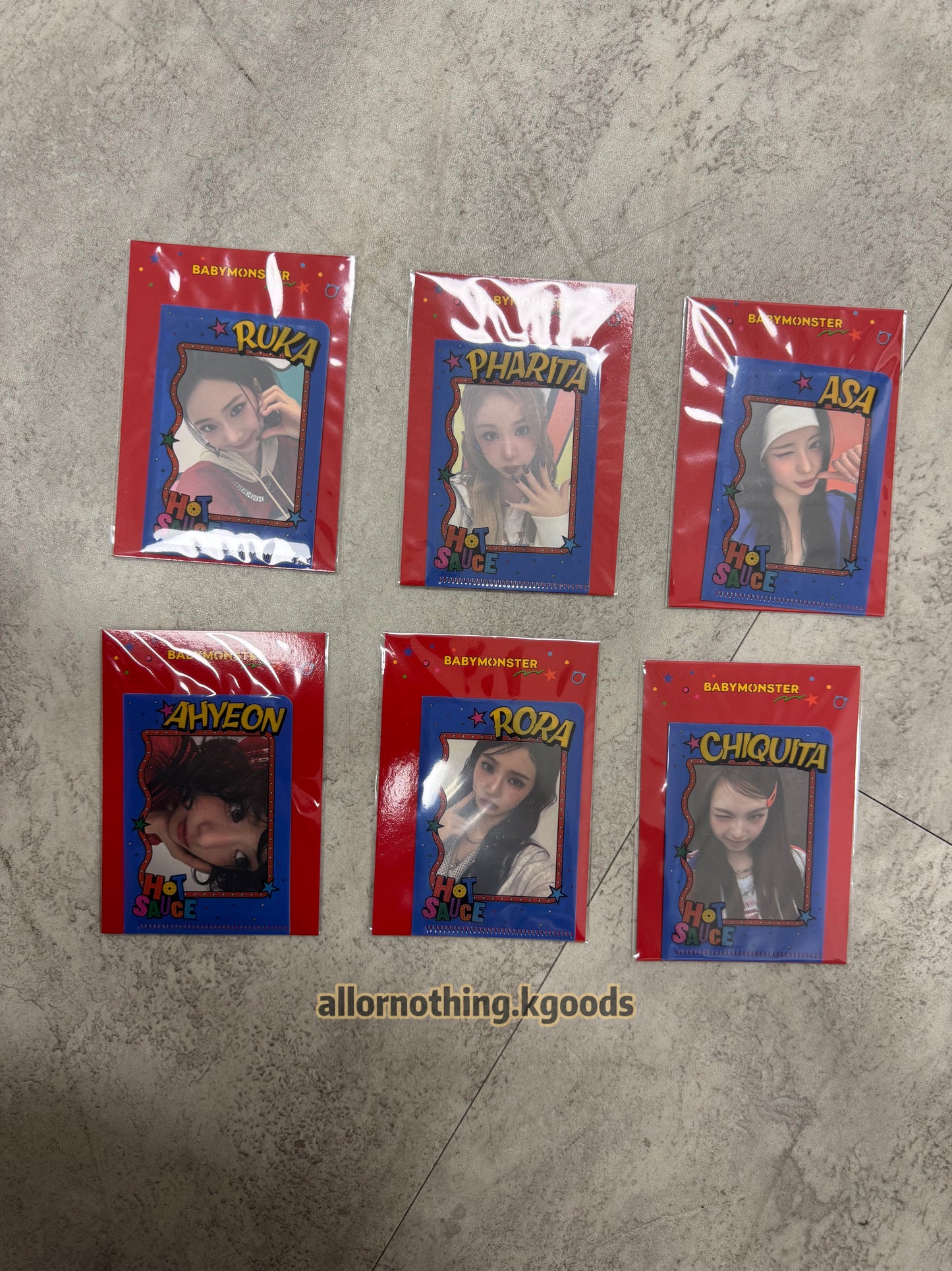 In-stock| BABYMONSTER HOT SAUCE
L-HOLDER + PHOTOCARD Offline Exclusive Merch