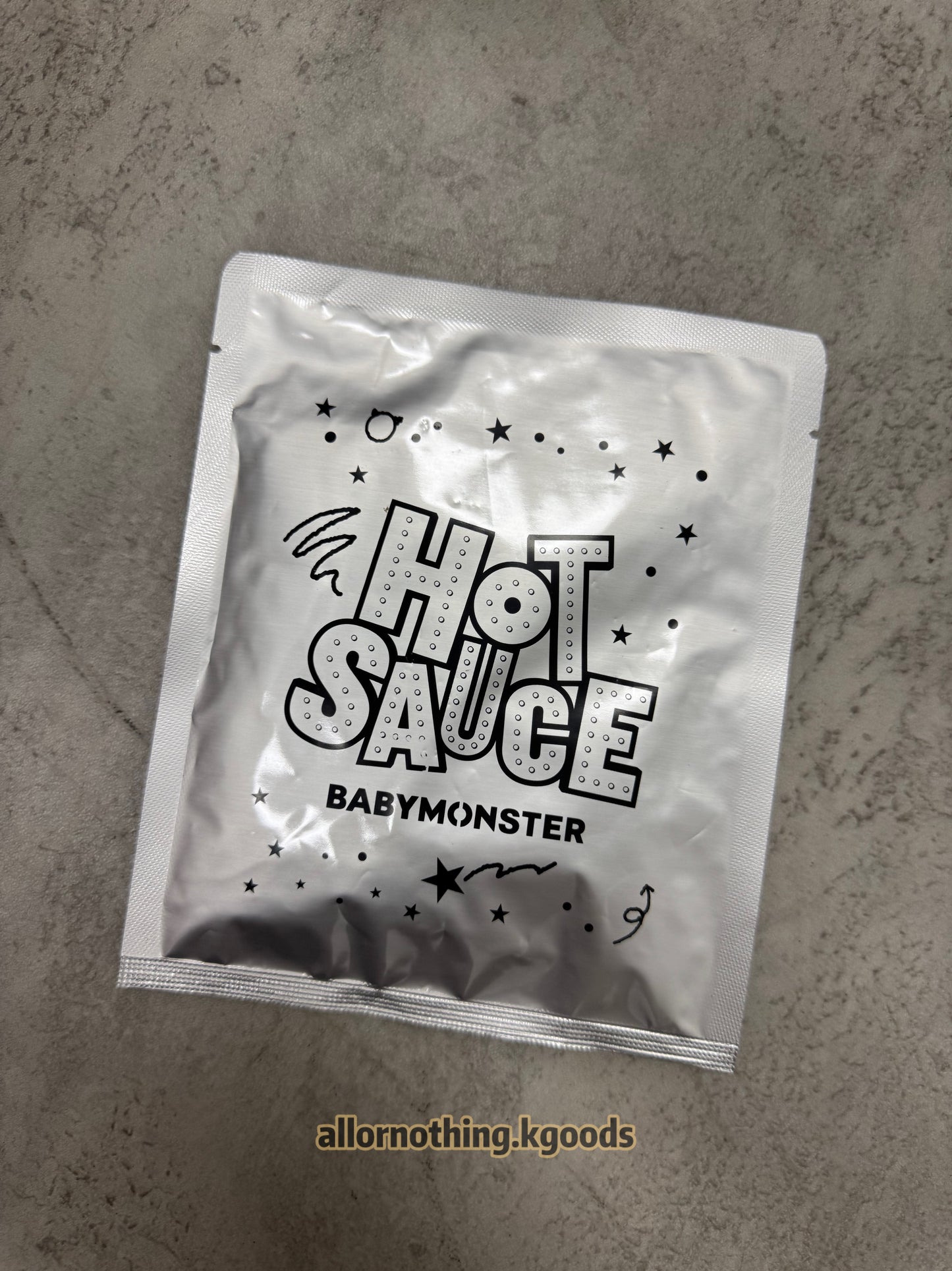 In-stock| BABYMONSTER HOT SAUCE RANDOM PIN BUTTON SET